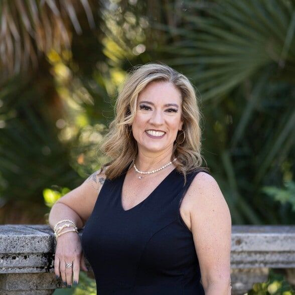 Land Listing Agent Photo
