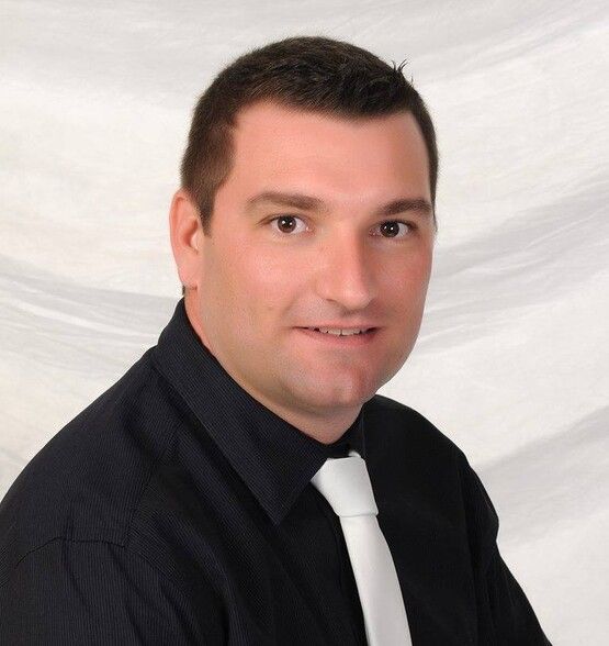 Land Listing Agent Photo