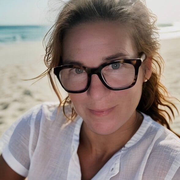 Land Listing Agent Photo