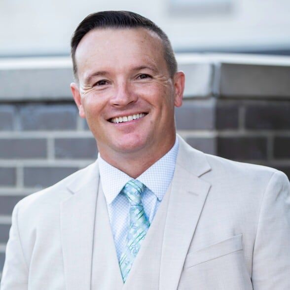 Land Listing Agent Photo