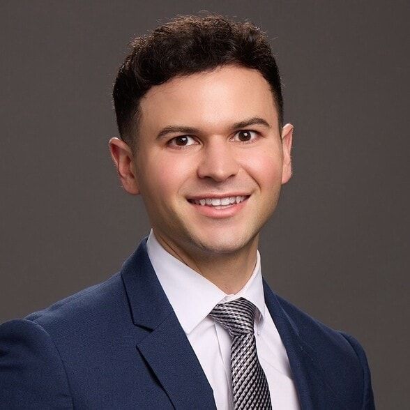 Land Listing Agent Photo