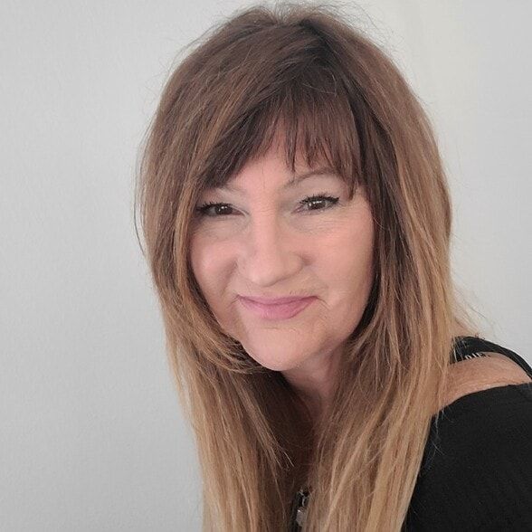 Land Listing Agent Photo