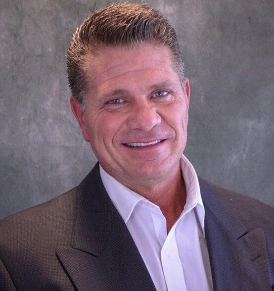 Land Listing Agent Photo