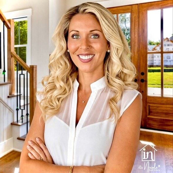 Land Listing Agent Photo