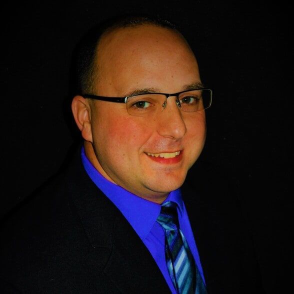 Land Listing Agent Photo