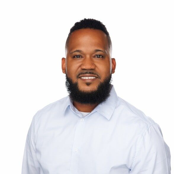 Land Listing Agent Photo