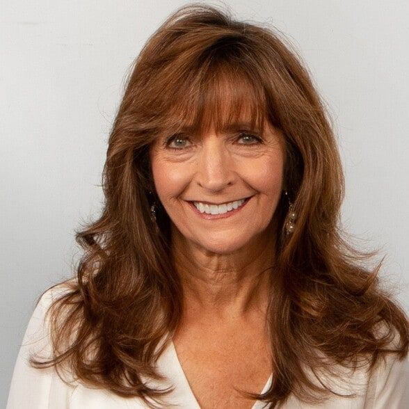 Land Listing Agent Photo