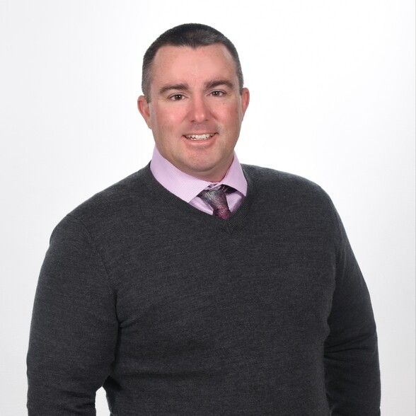 Land Listing Agent Photo