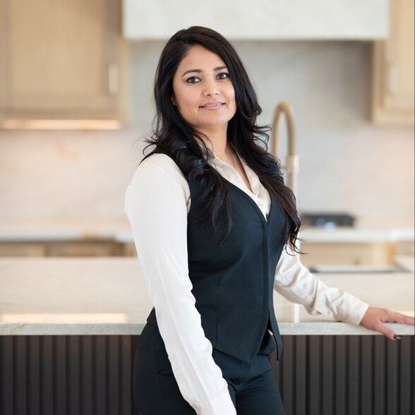 Land Listing Agent Photo