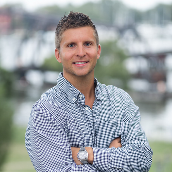 Land Listing Agent Photo