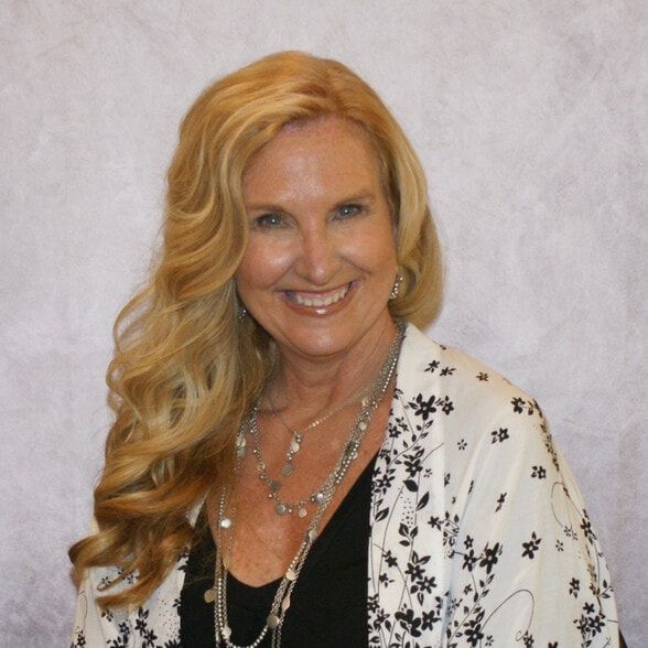 Land Listing Agent Photo