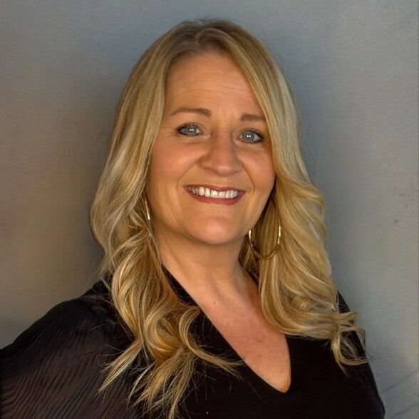 Land Listing Agent Photo