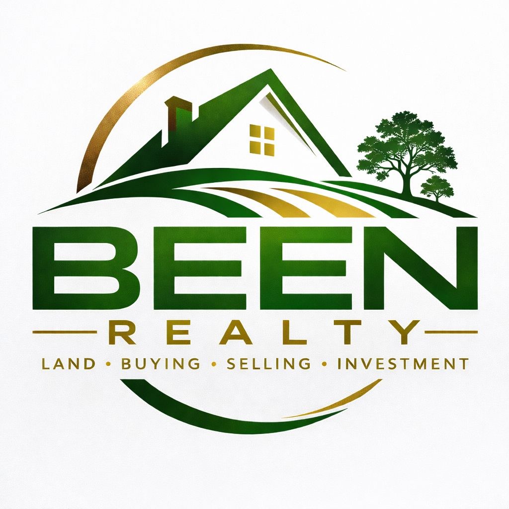 Land Listing Agent Photo