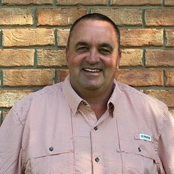 Land Listing Agent Photo