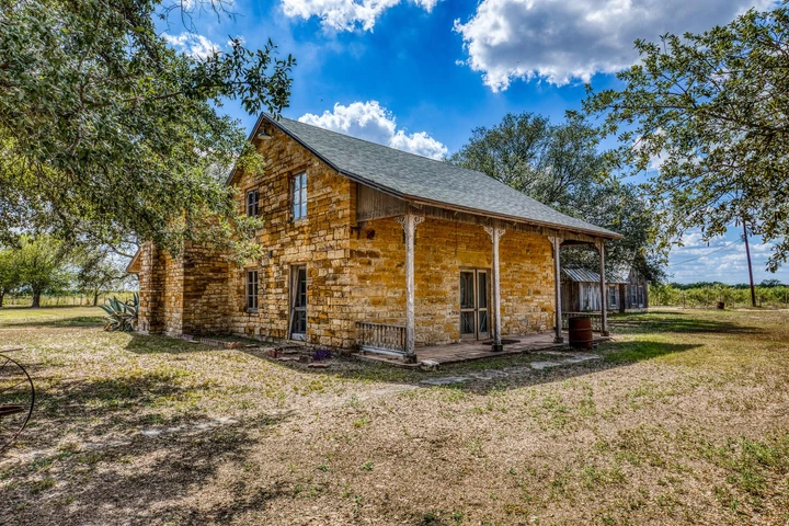 Nearby Listing Image