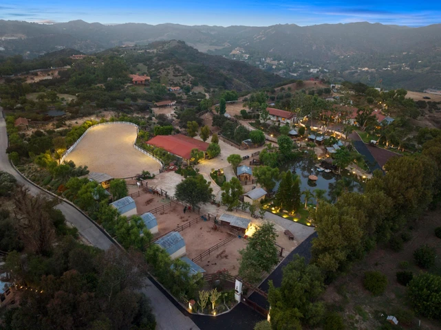 Nearby Listing Image