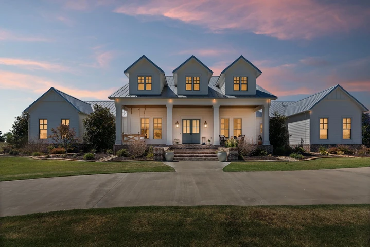 Nearby Listing Image