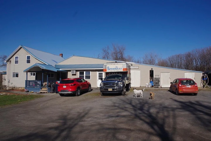 Nearby Listing Image