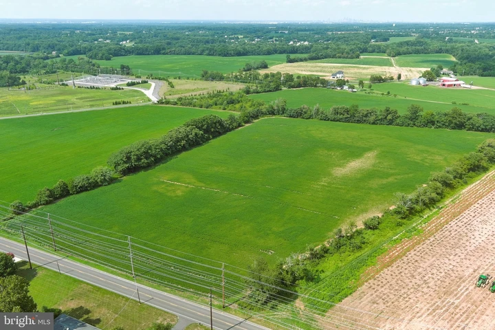 Nearby Listing Image