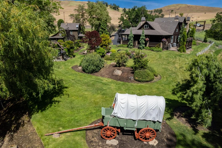 Nearby Listing Image