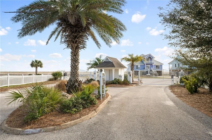 Nearby Listing Image