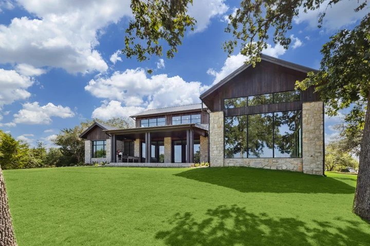 Nearby Listing Image