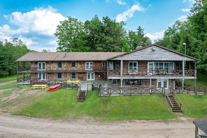 Nearby Listing Image