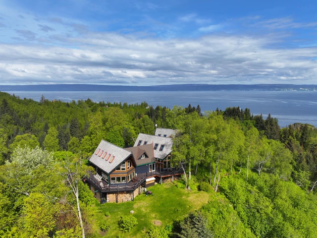 Nearby Listing Image