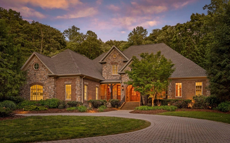 Nearby Listing Image