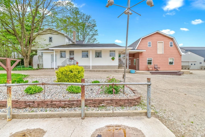 Nearby Listing Image