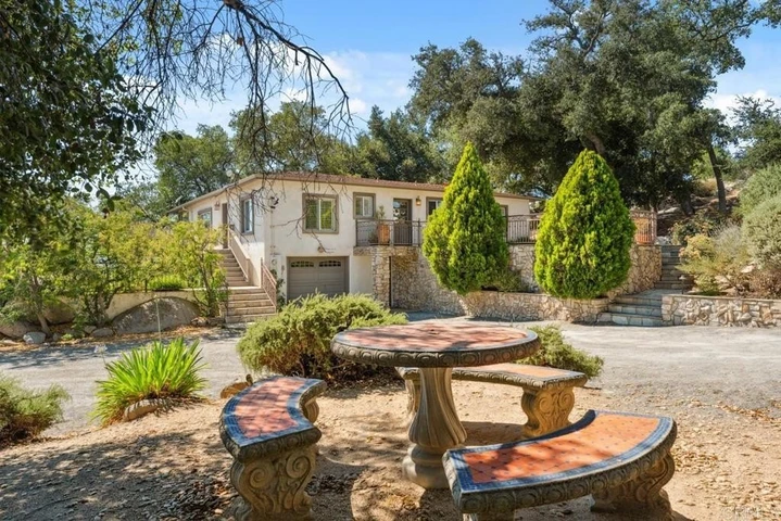 Nearby Listing Image