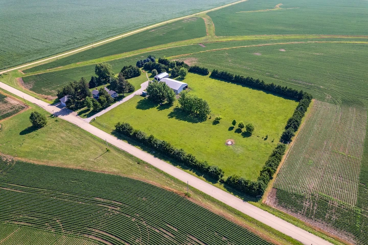 Nearby Listing Image