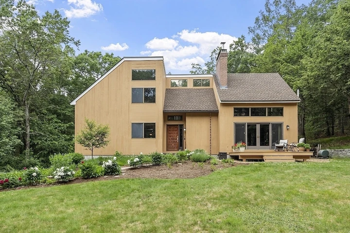 Nearby Listing Image
