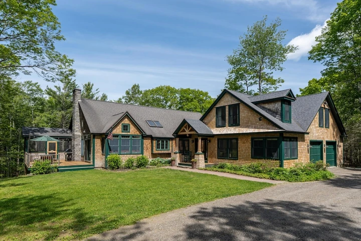 Nearby Listing Image