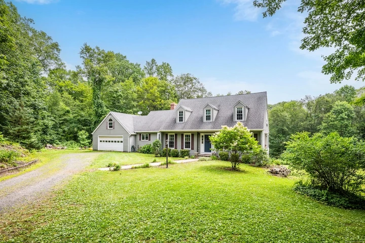 Nearby Listing Image