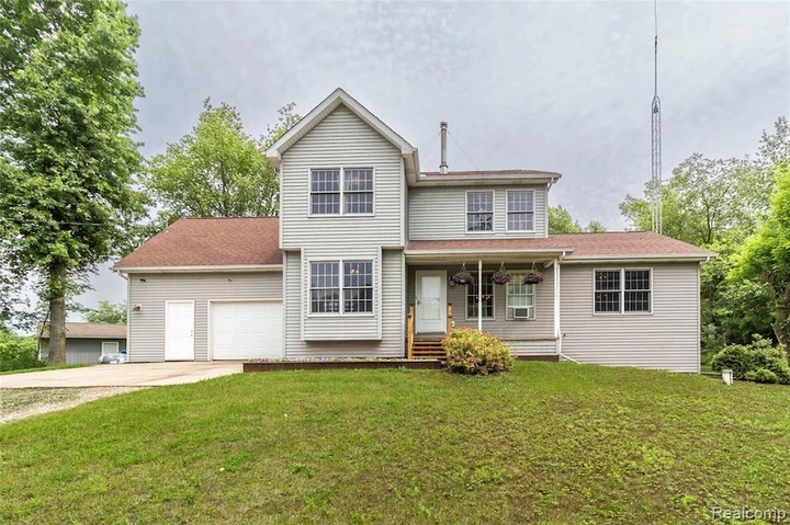 Nearby Listing Image