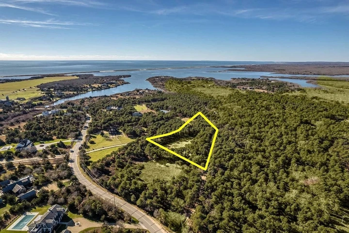 Nearby Listing Image