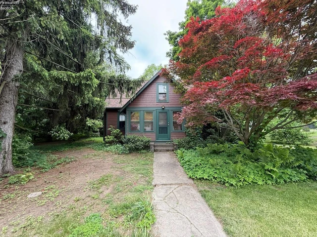 Nearby Listing Image