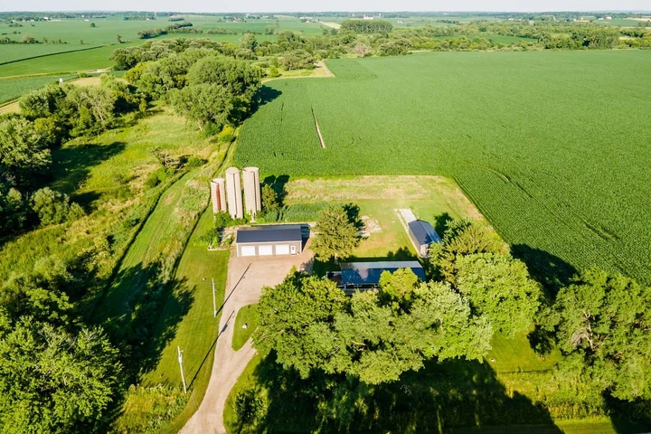 Nearby Listing Image