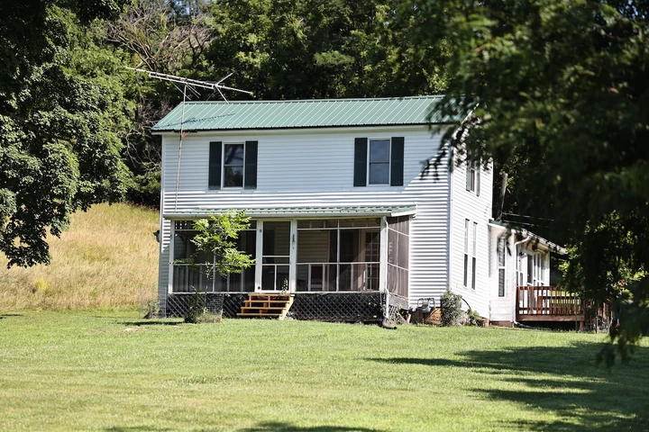 Nearby Listing Image