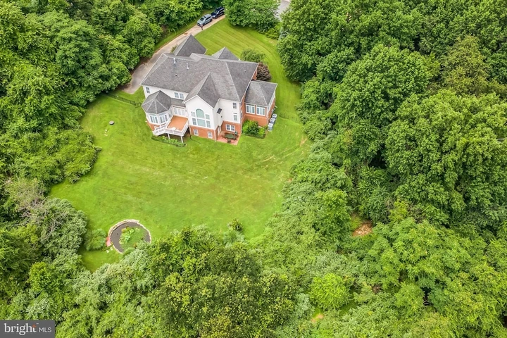 Nearby Listing Image