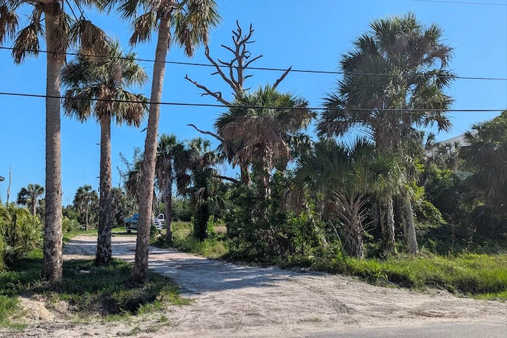 Nearby Listing Image