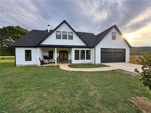 Nearby Listing Image