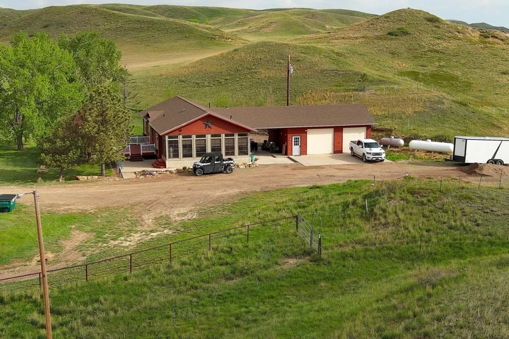 Nearby Listing Image