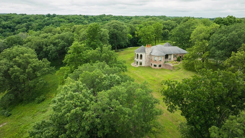 Nearby Listing Image