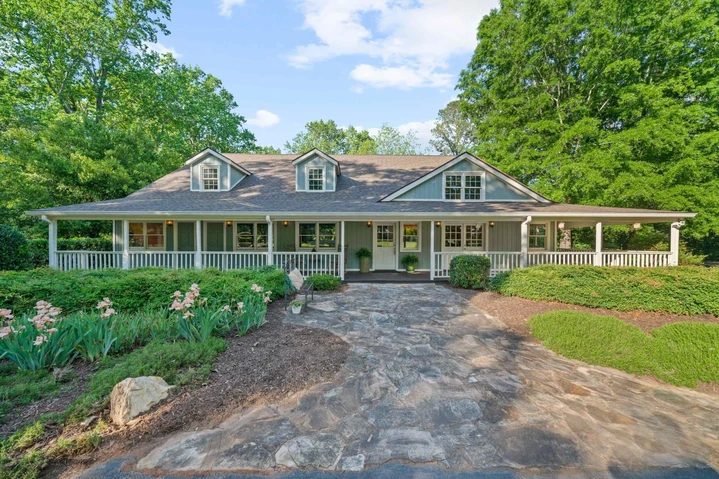 Nearby Listing Image