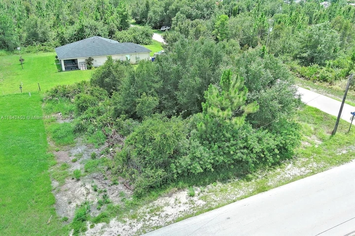 Nearby Listing Image