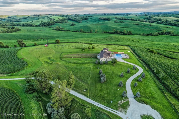Nearby Listing Image