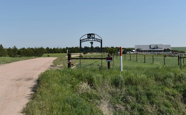 Nearby Listing Image