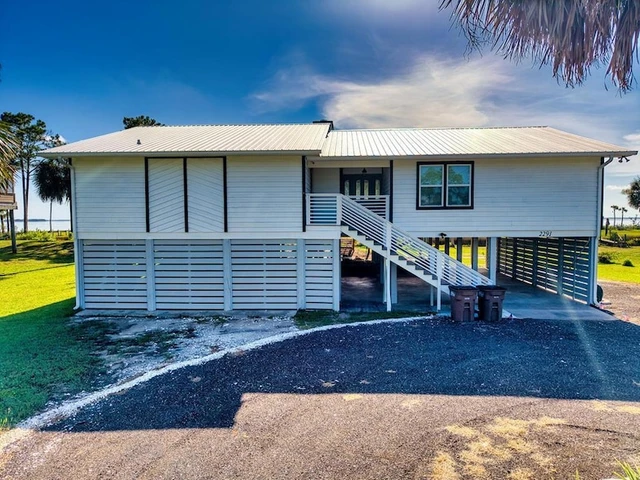 Nearby Listing Image